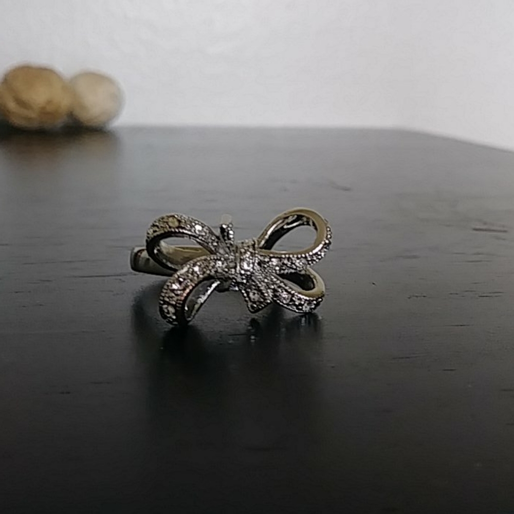 Ring - Picture 2 of 4